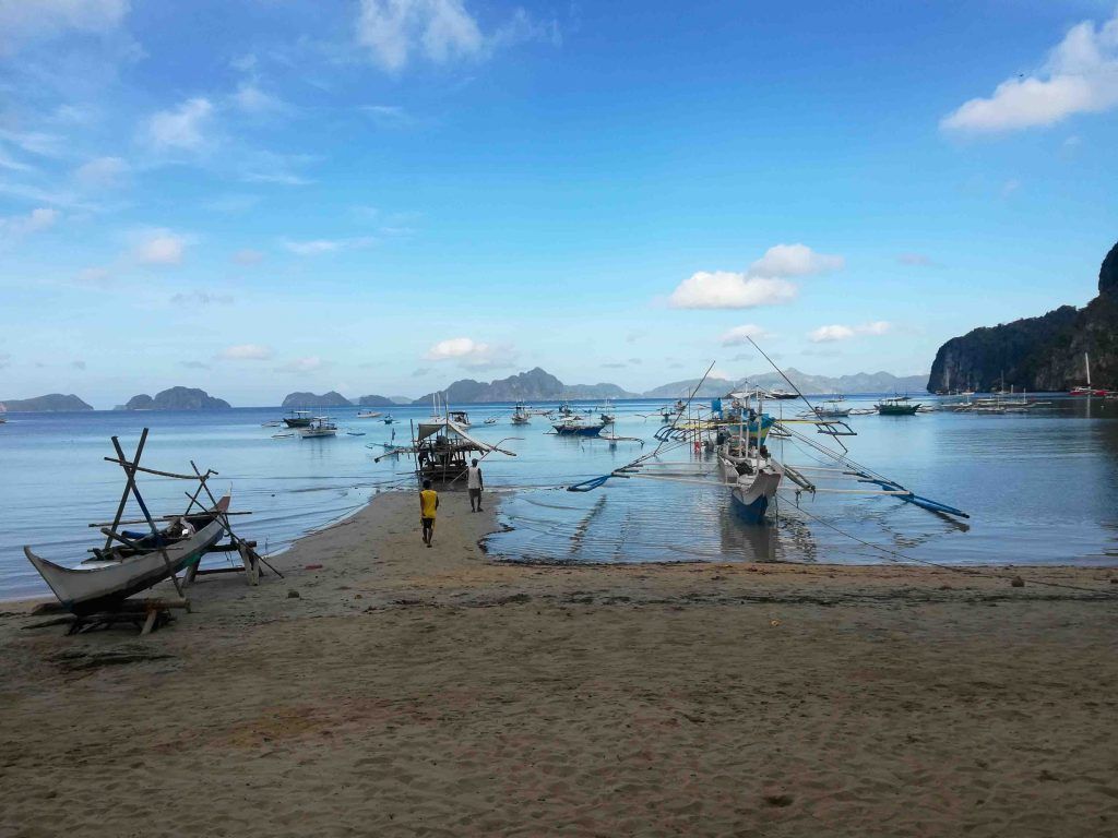 Playa-Coron-Coron-El-Nido