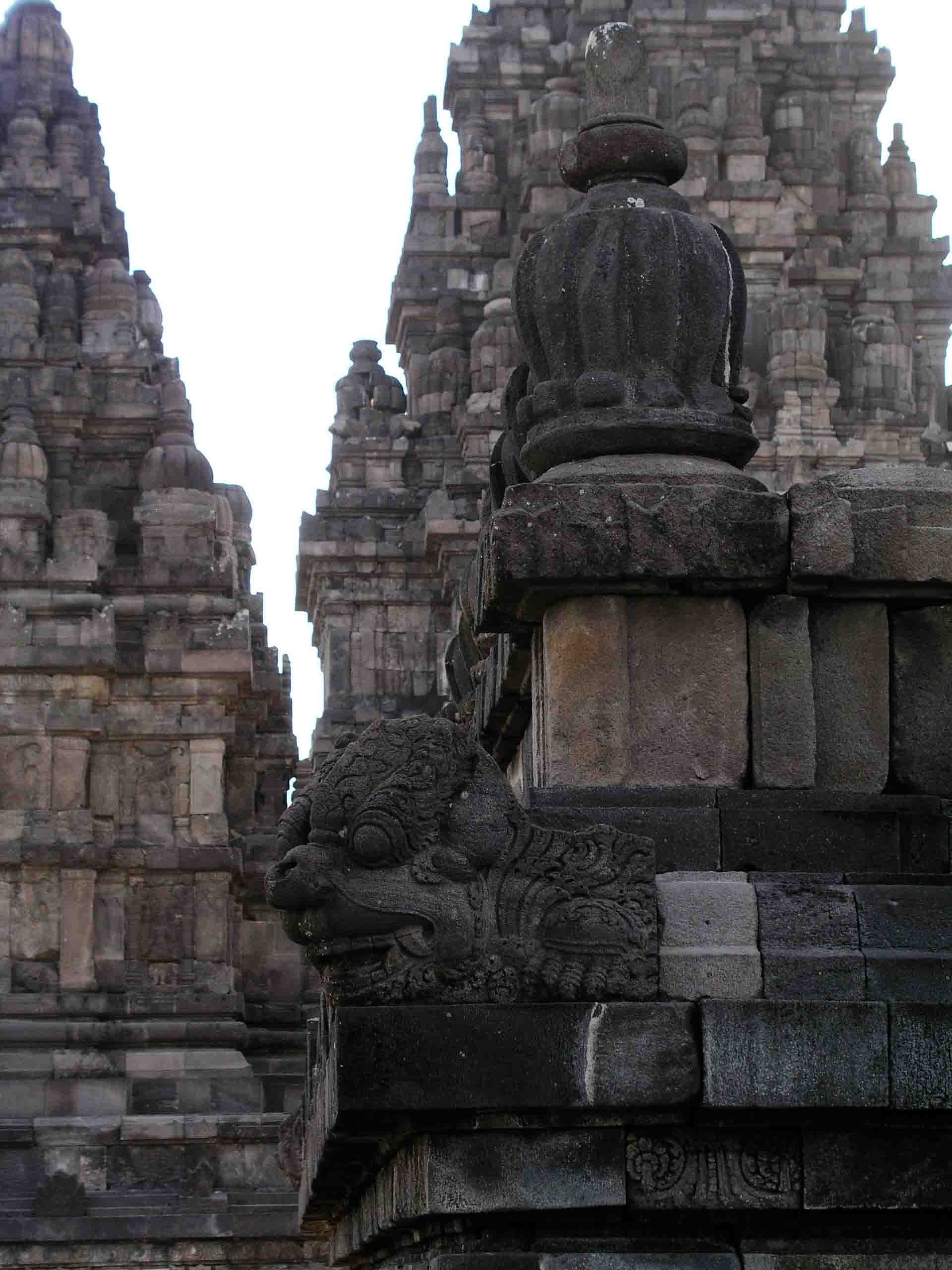 TEMPLO-PRAMBANAN-JAVA