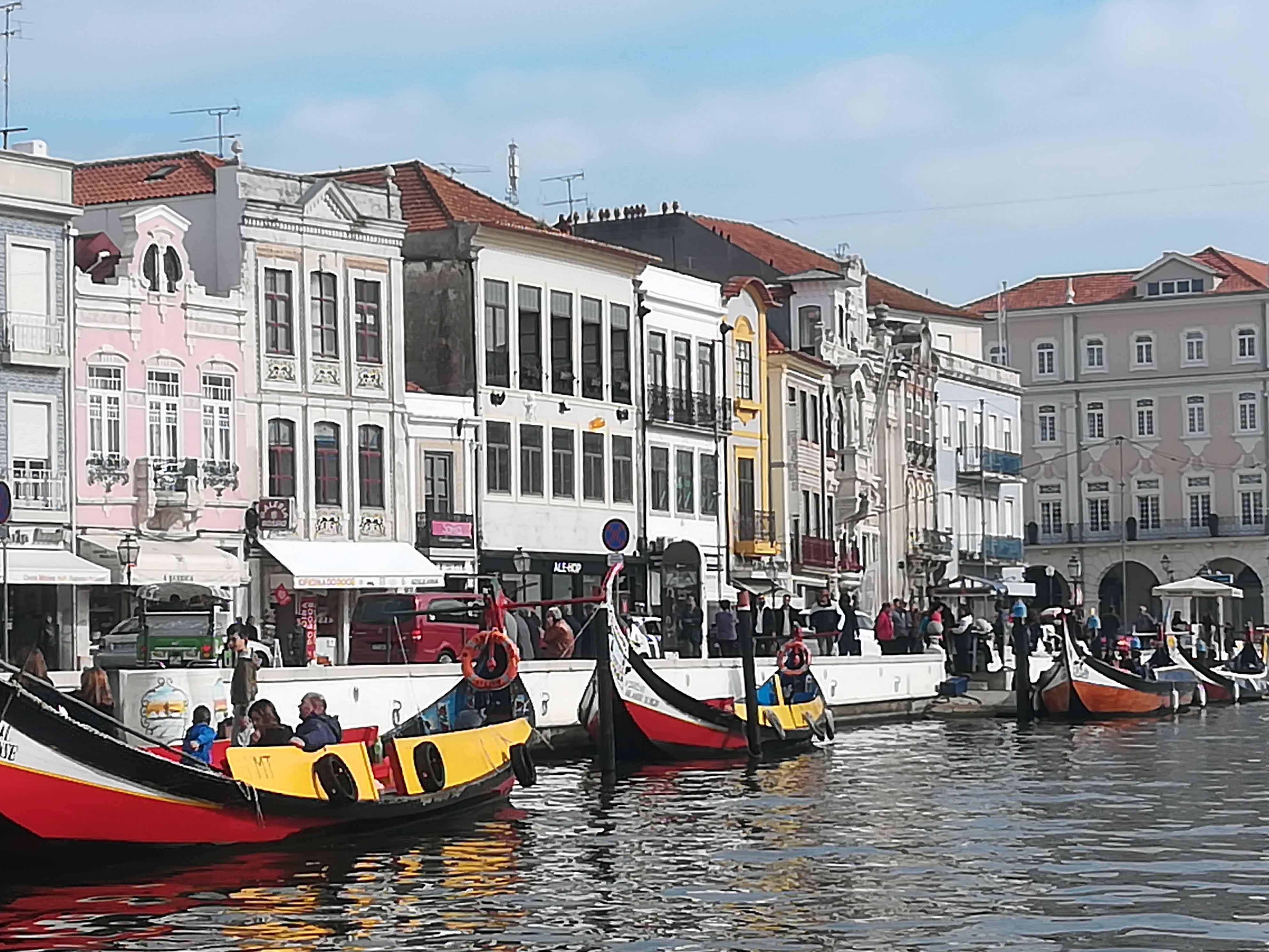 Aveiro-la-ciudad-de-los-canales