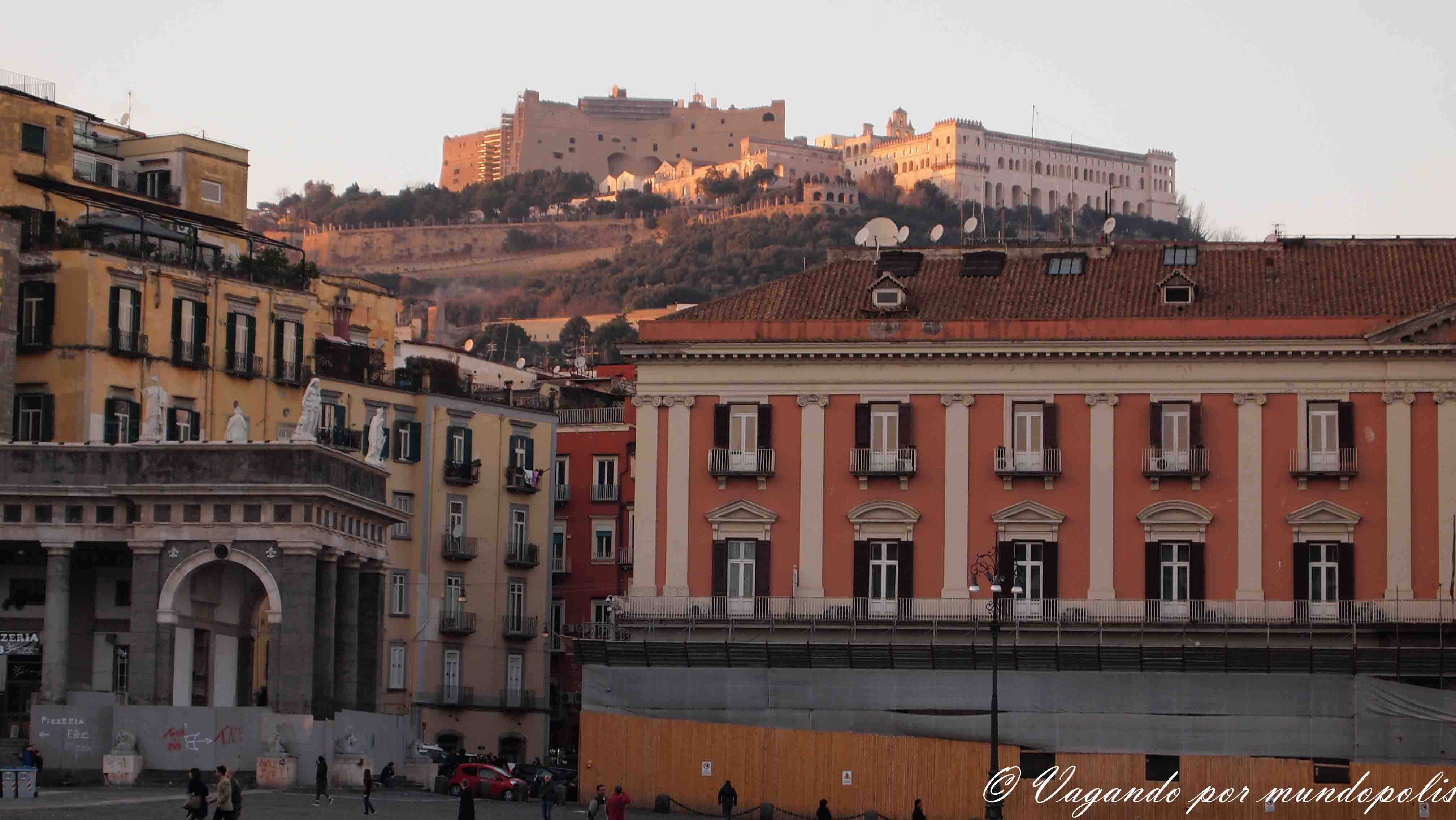napoles-que-ver-piazza-del-plebiscito