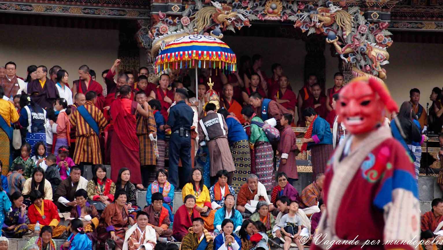 festivales-en-buthan-los-tshechu