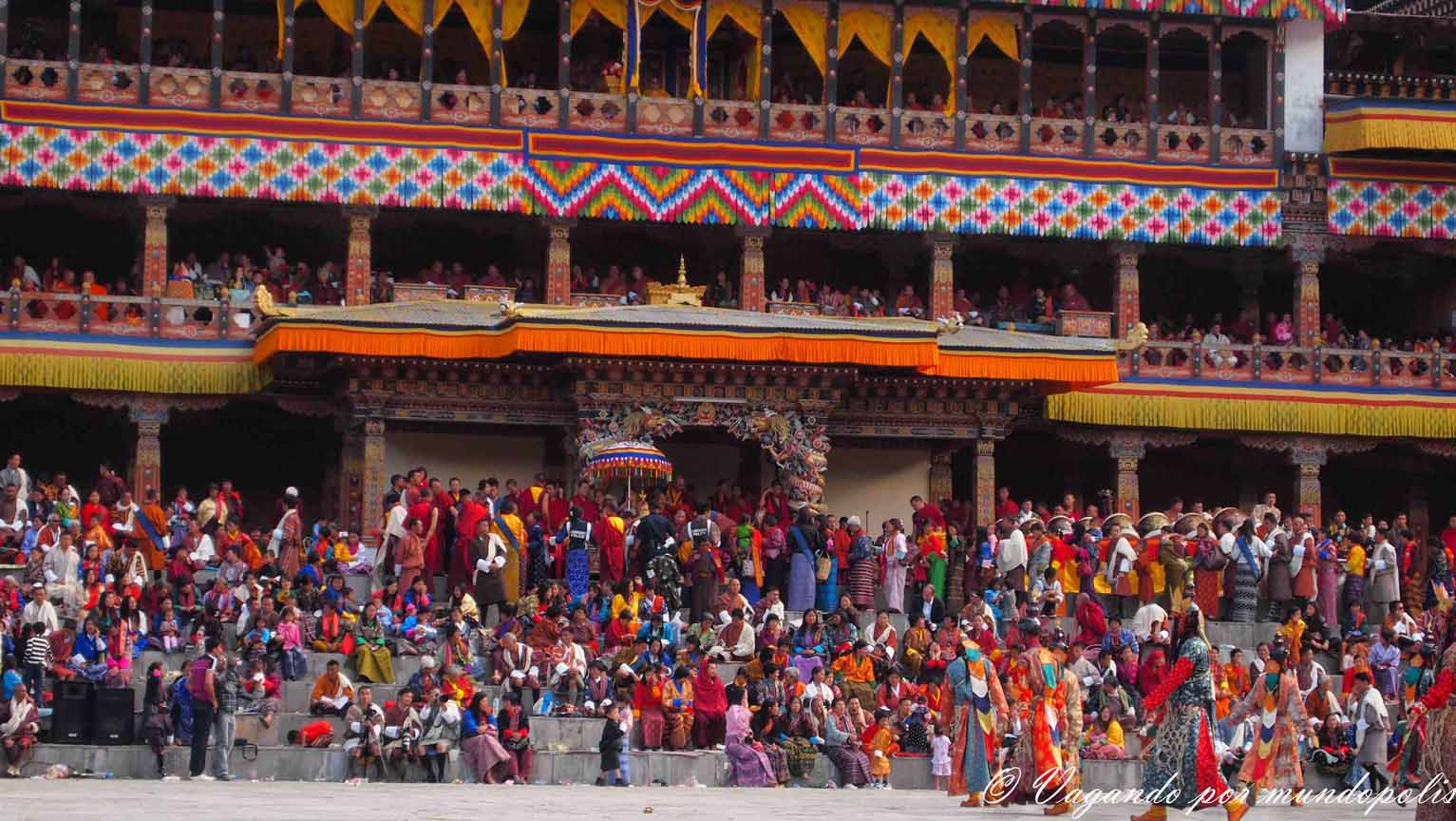 festivales-en-buthan-los-tshechu
