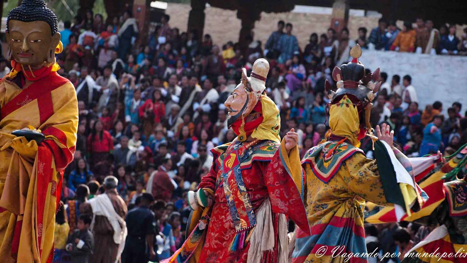festivales-en-buthan-los-tshechu
