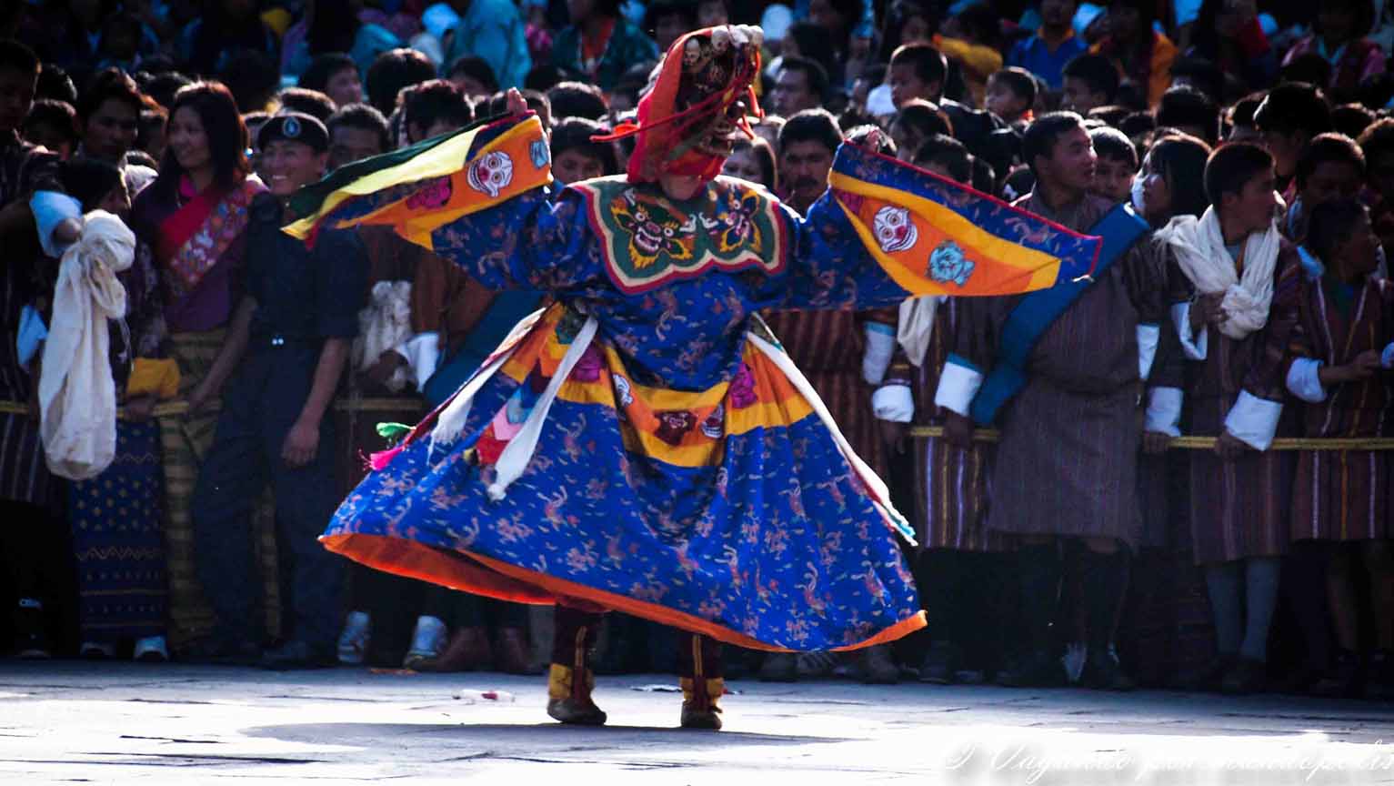 festivales-en-buthan-los-tshechu
