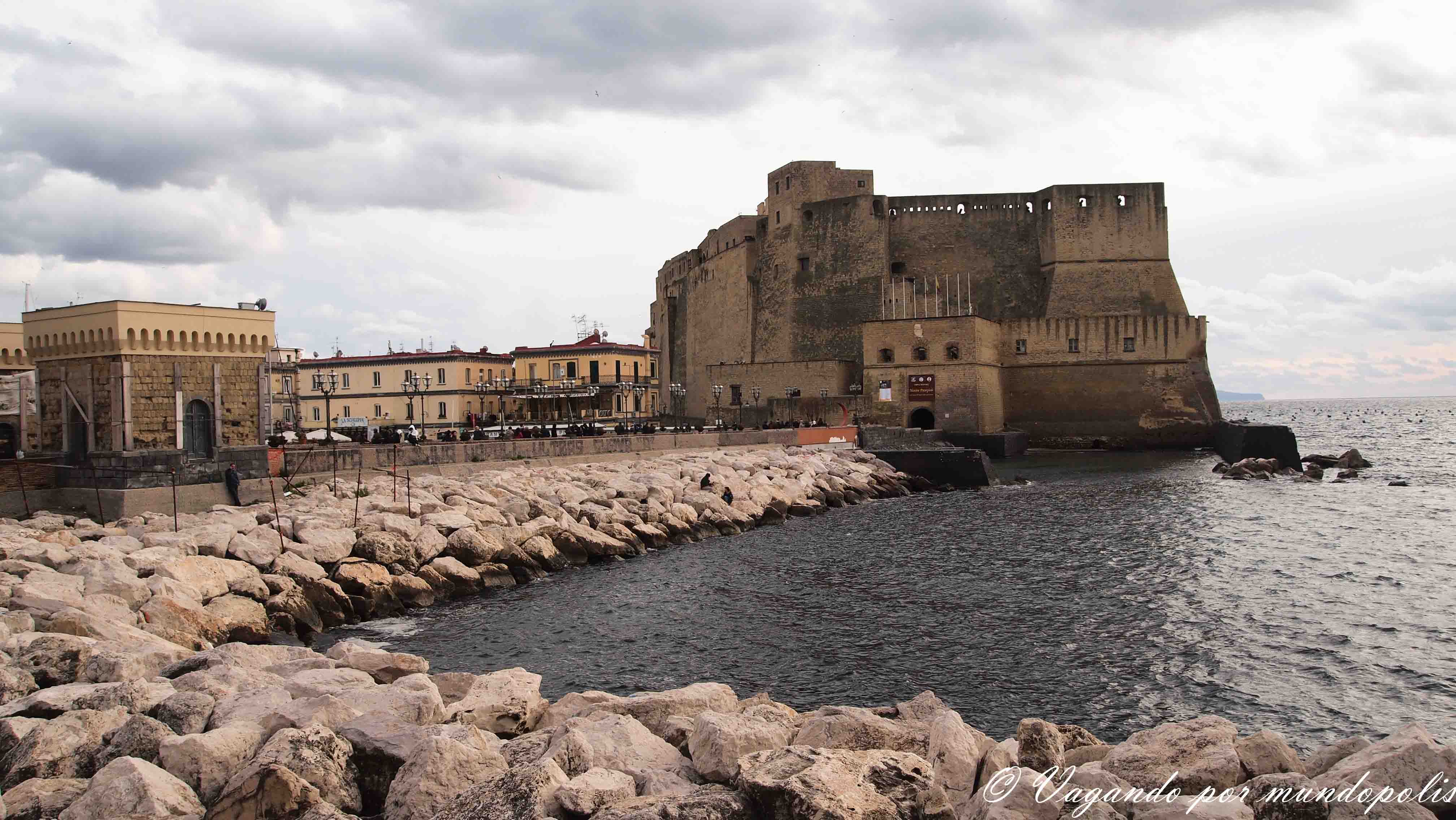 -napoles-que-ver-castillo-del-ovo