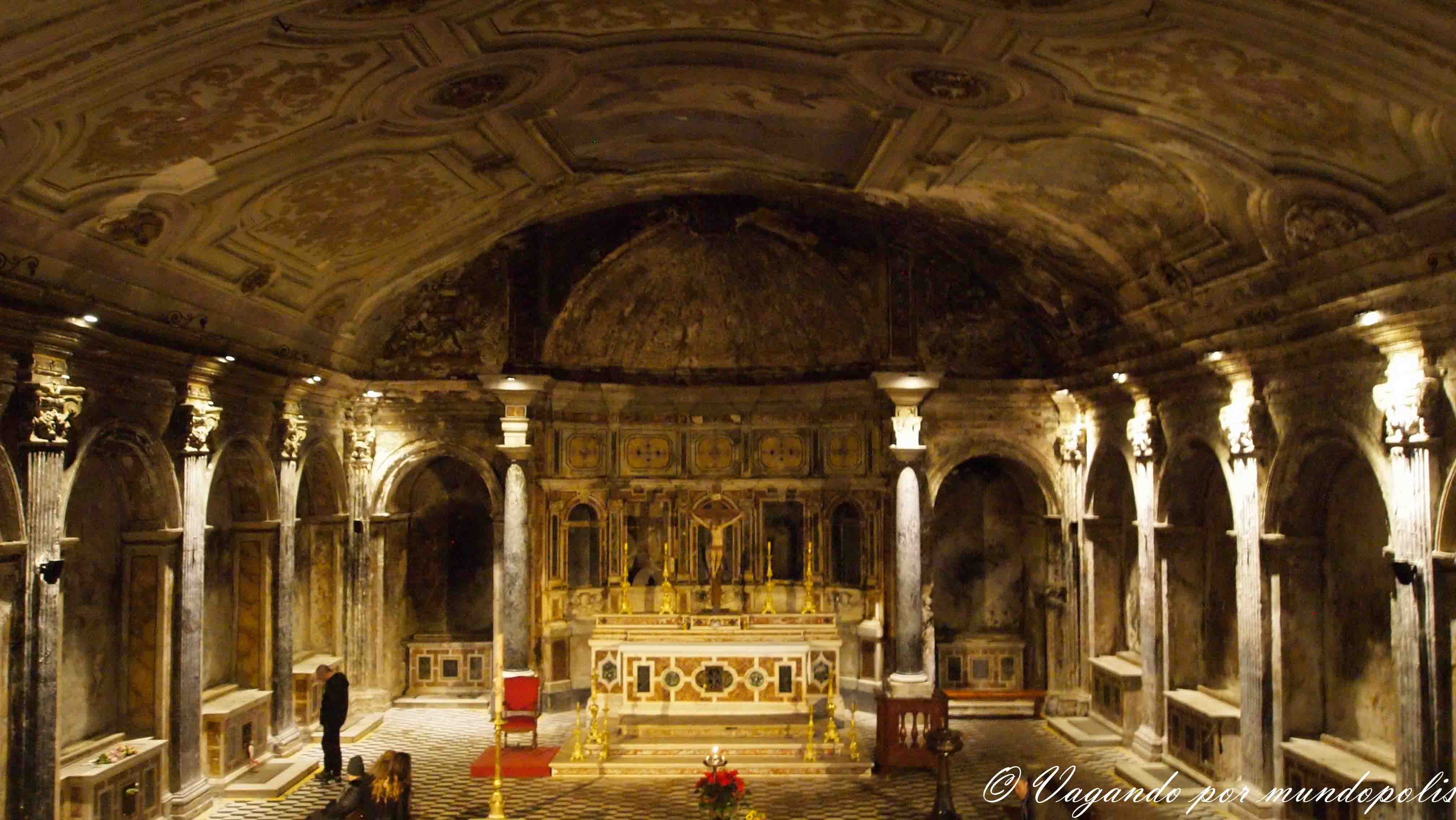 santa-maria-de-la-trinita-napoli