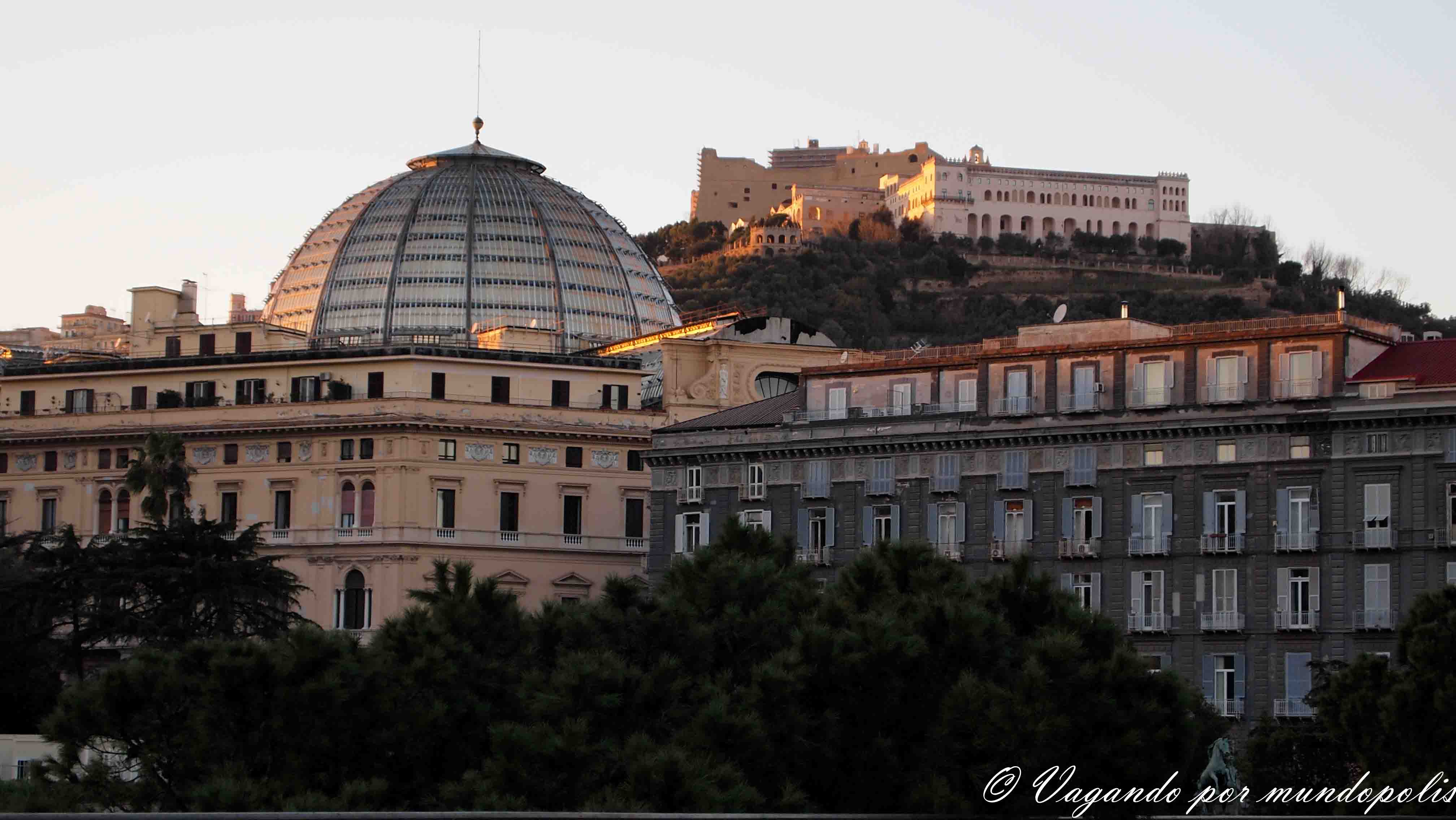 napoles-que-ver-castillo-san-elmo