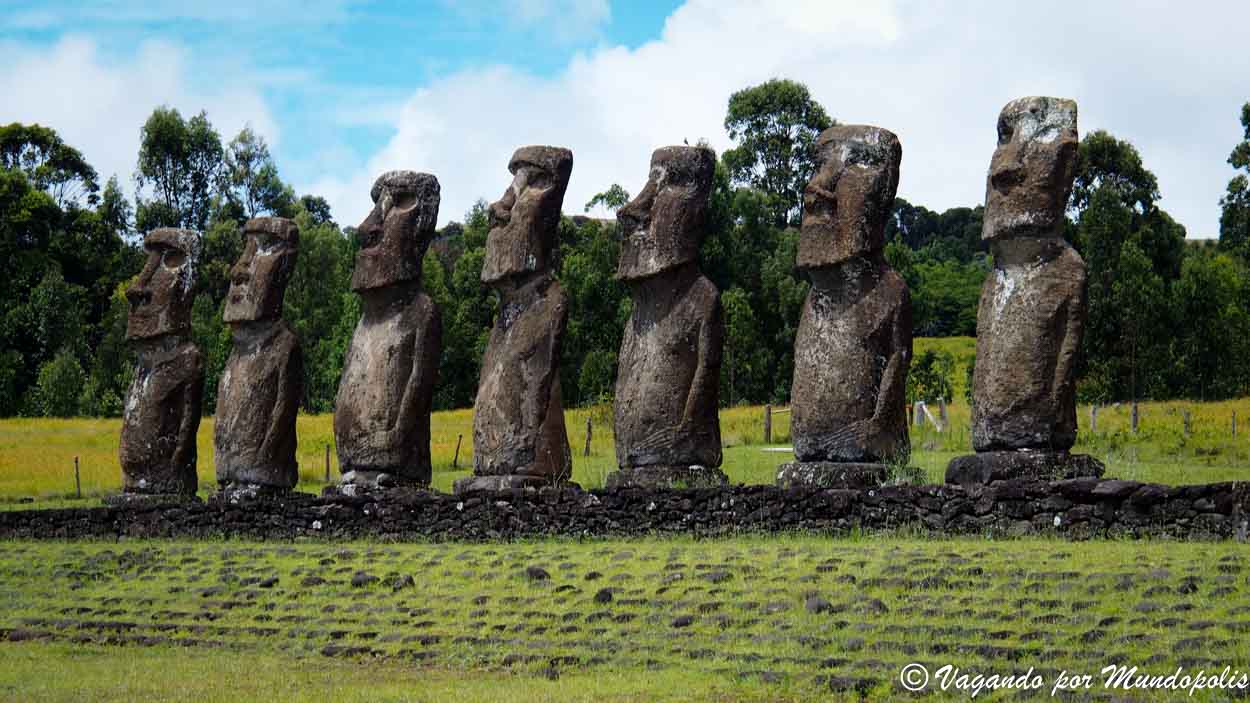 Ahu Akivi-Isla de Pascua