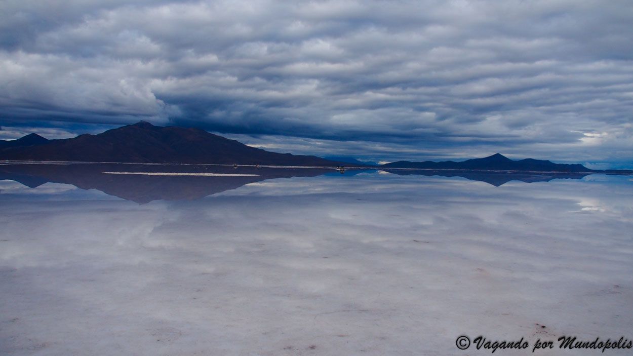 El-Salar-de-Uyuni-efecto-espejo