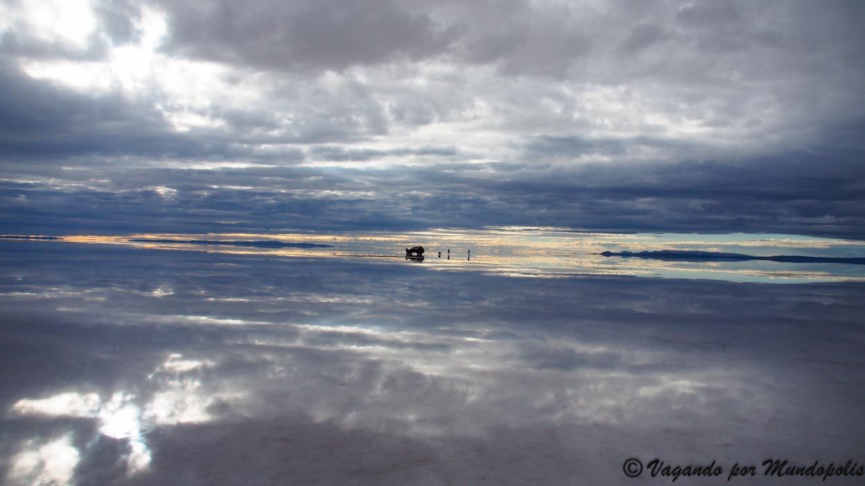 El-Salar-de-Uyuni-efecto-espejo