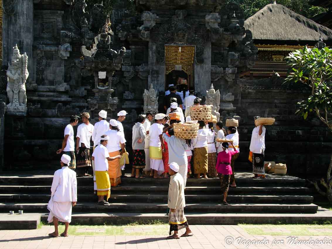 Pura-Goa-Lawah