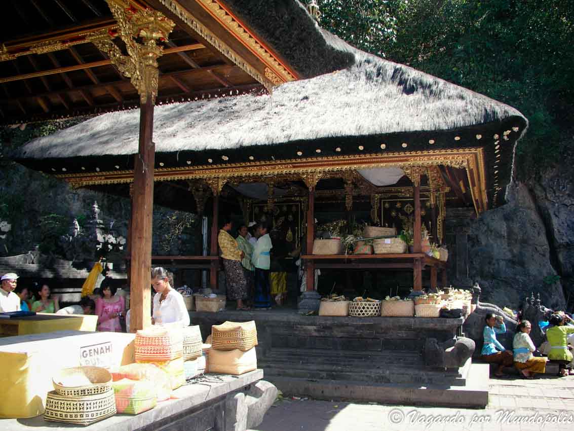 Pura-Goa-Lawah