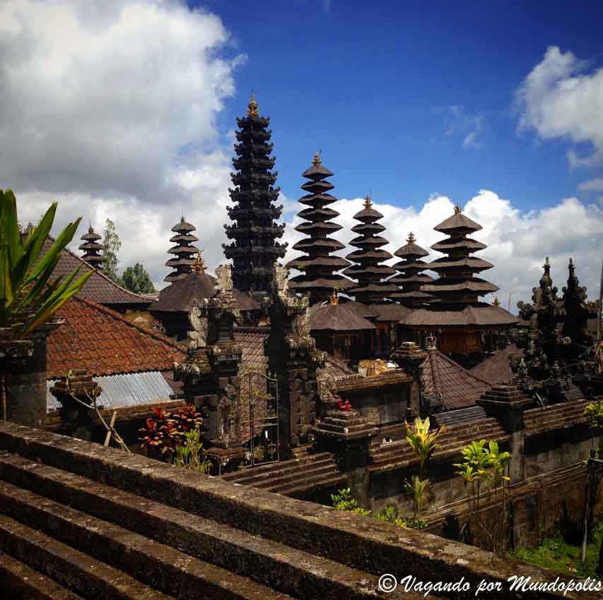  Pura-Besakih
