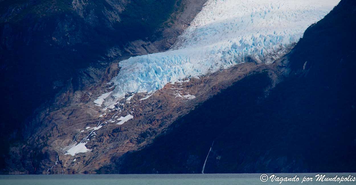 navegacion-glaciares-balmaceda-serrano