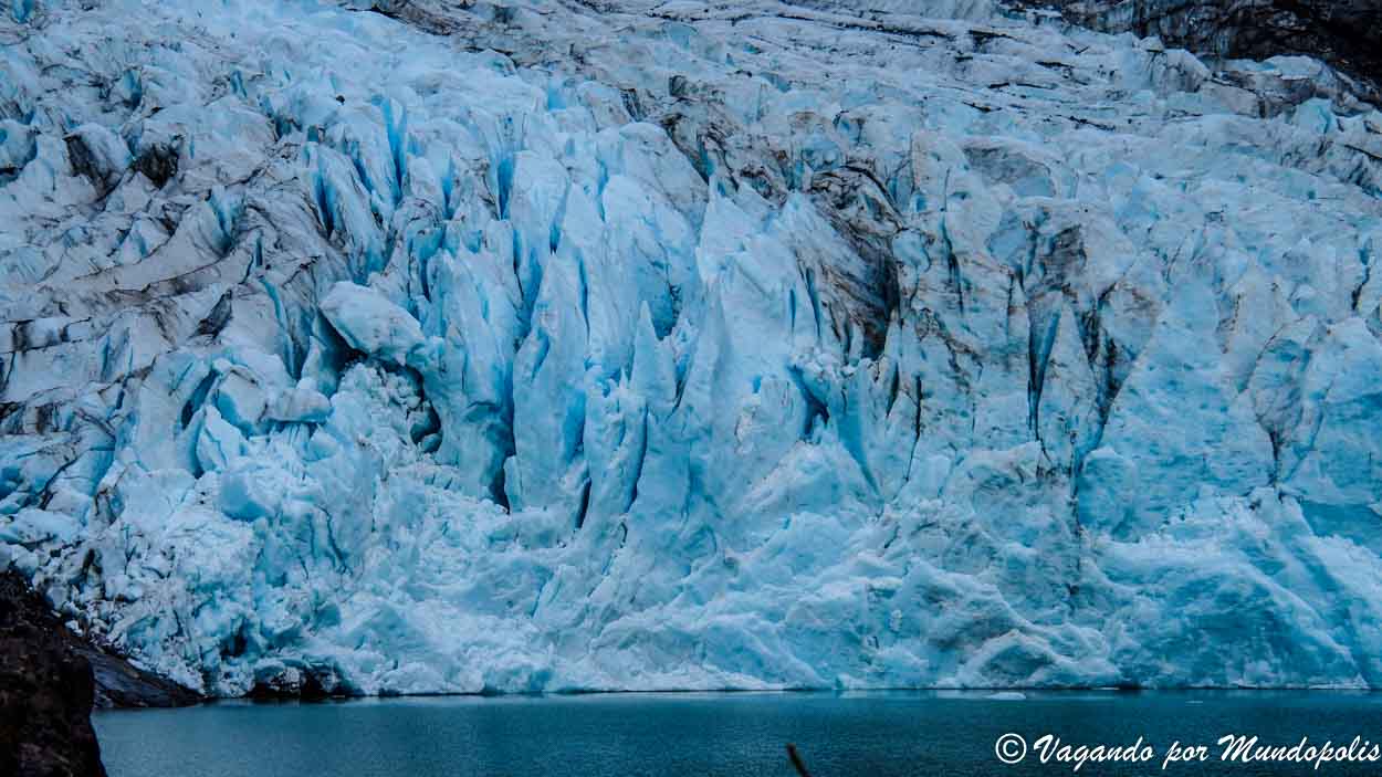 navegacion-glaciares-balmaceda-serrano