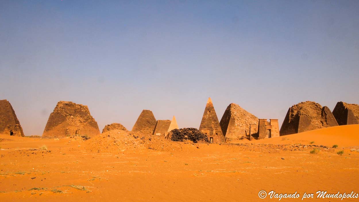 necropolis-meroe-sudan