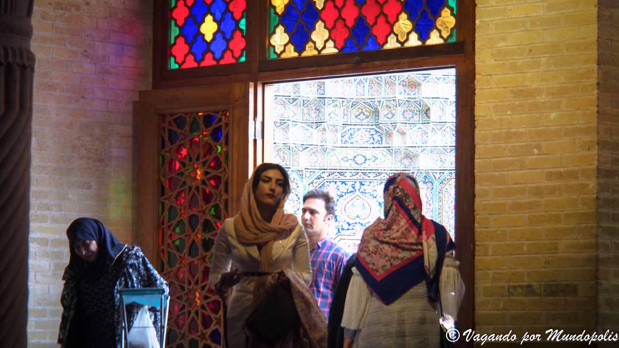 como-ha-de ir-vestida-una-turista-en-iran como-ha-de ir-vestida-una-turista-en-iran