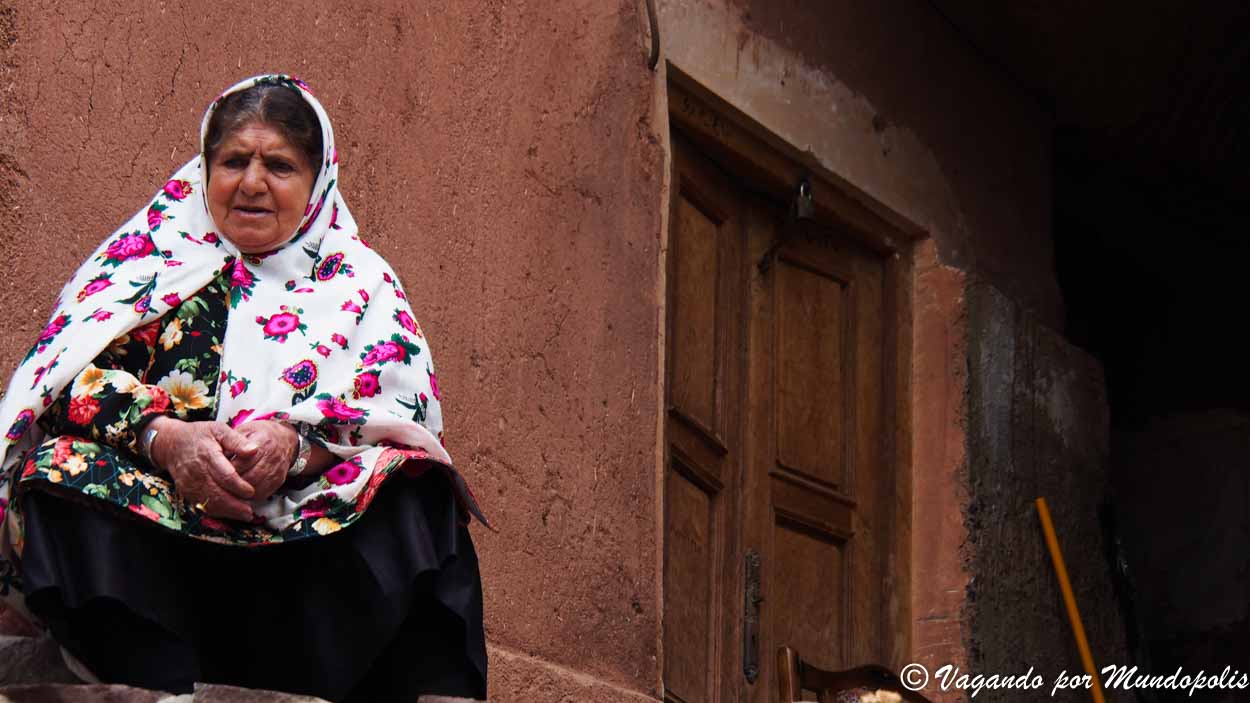 viajar-sola-a-iran como-vestirse-en-iran