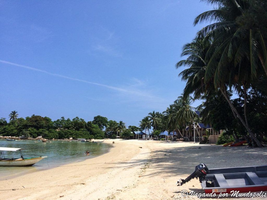 main-beach-besar