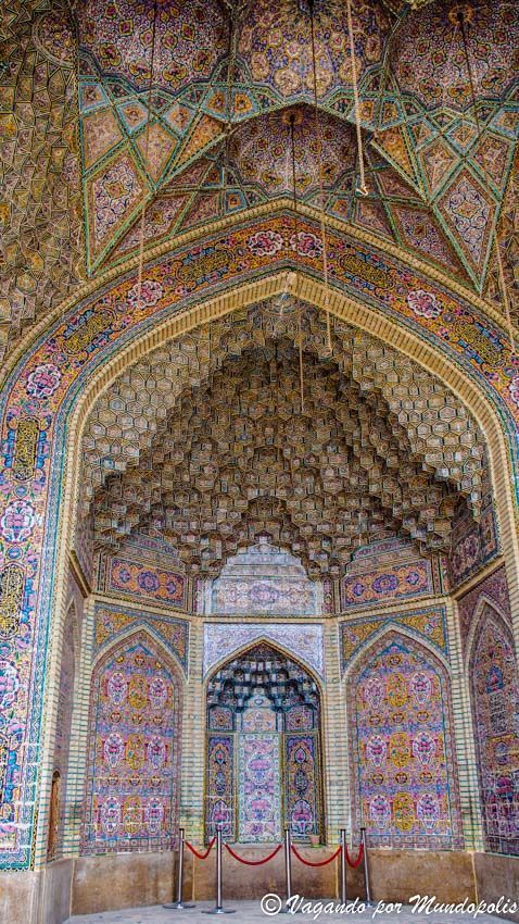 Mezquita-Nasir-Al-Molk-shiraz