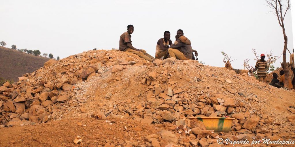 mina-de-oro-artesanal-bukina-faso