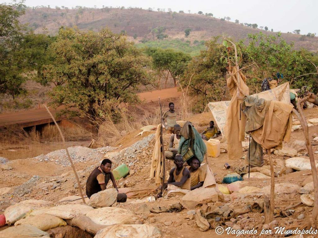 mina-de-oro-artesanal-bukina-faso