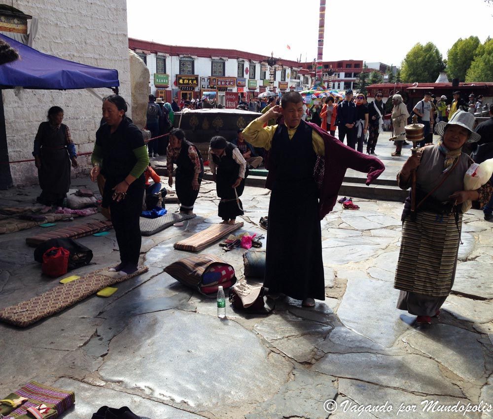 templo-jokhang-lhasa-tibet
