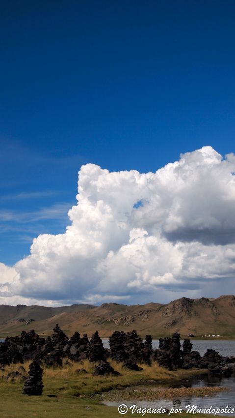 que-ver-en-mongolia-gran-lago-blanco