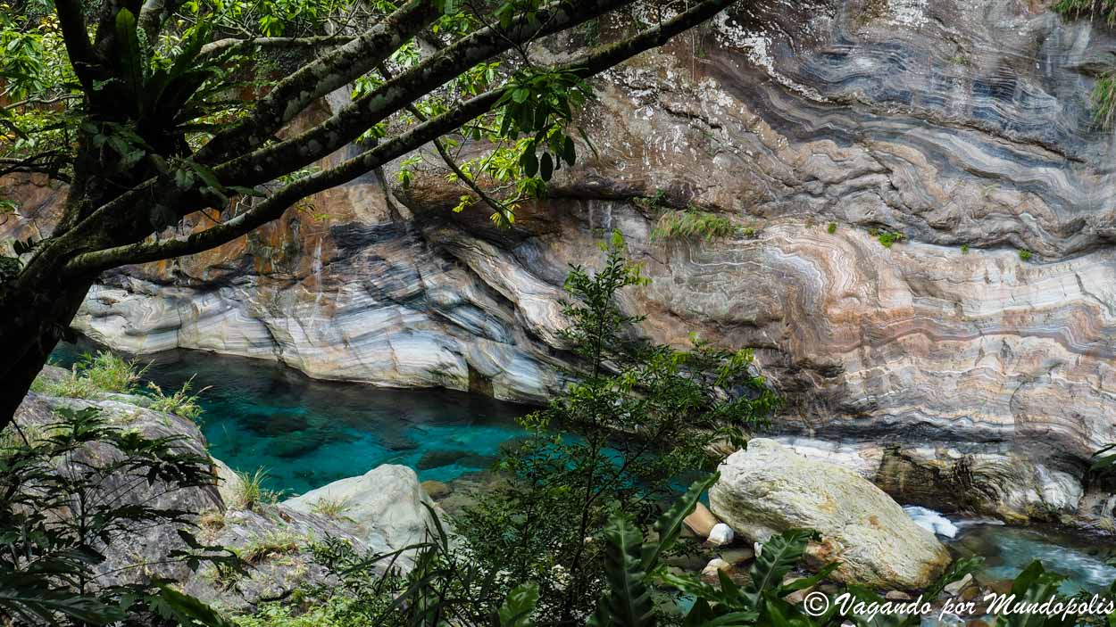 jiuqudong-trail-parque-nacional-taroko
