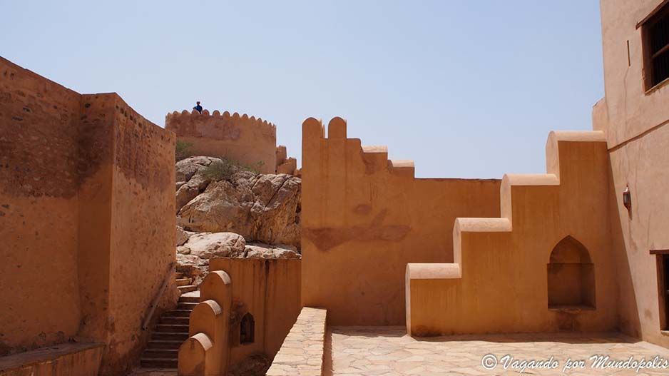 castillo-nakhal-oman