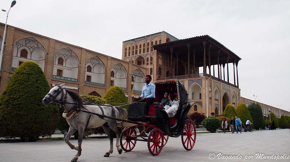 naqhs-e-jalan-plaza-isfahan