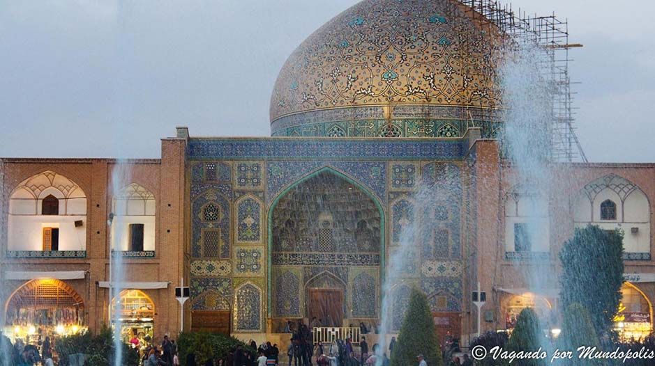 naqhs-e-jalan-plaza-isfahan