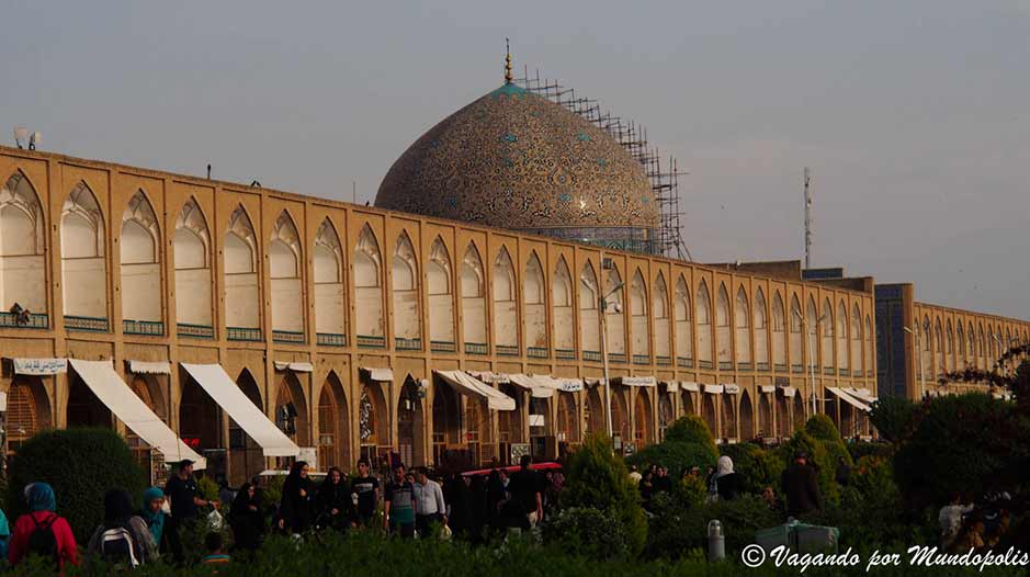 naqhs-e-jalan-plaza-isfahan