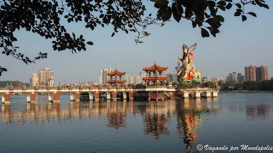 lotus-pond-que-ver-en-kaohsiung