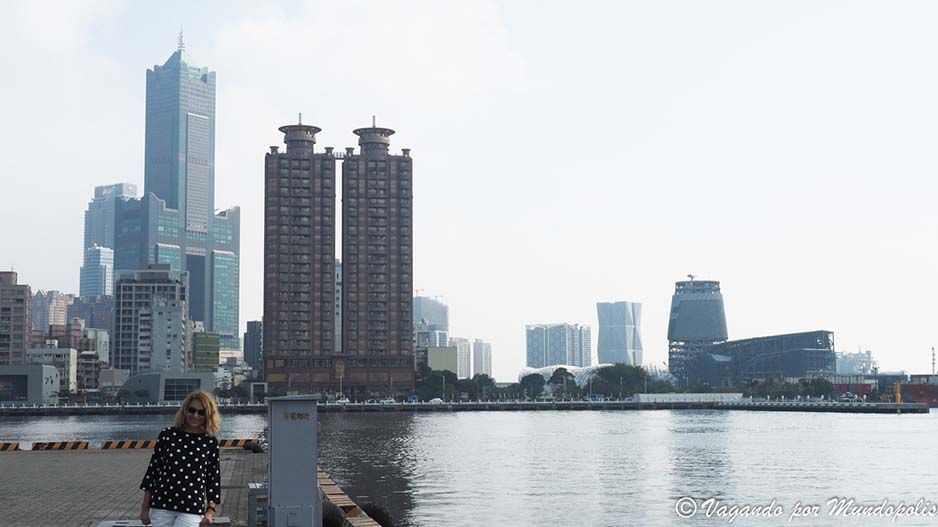 tuntex-sky-tower-kaohsiung