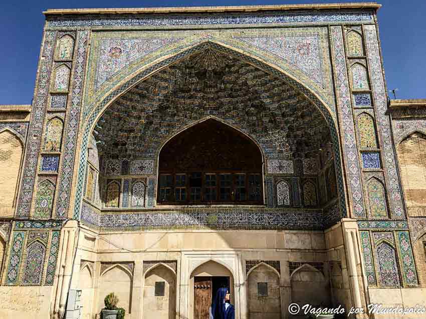 madrasa-e-khan-shiraz