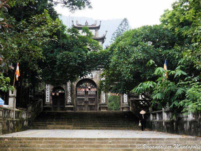 pagoda-perfume-vietnam