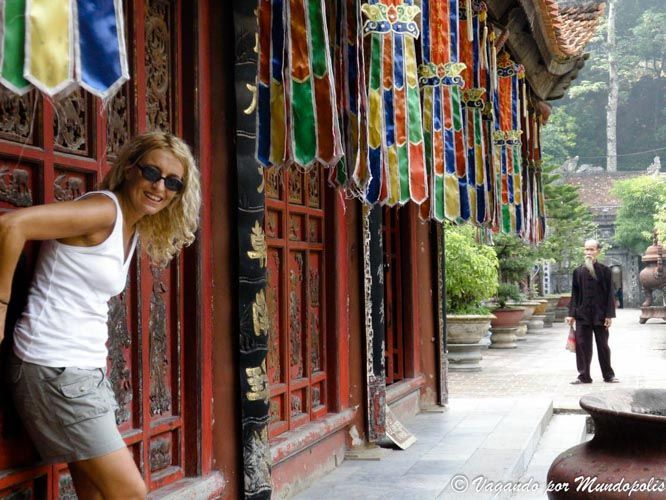 pagoda-perfume-vietnam
