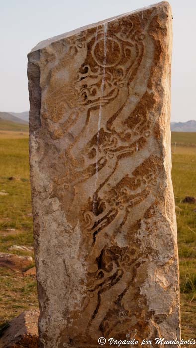  Uushigiin-Uver-deer-stones-mongolia