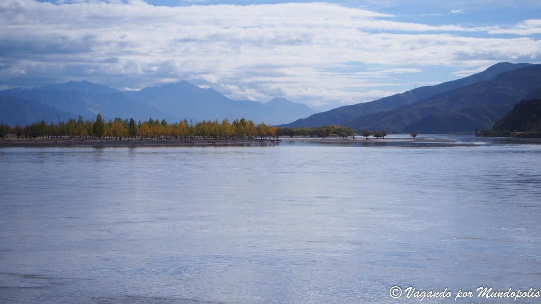 lago-yamdrok-tibet