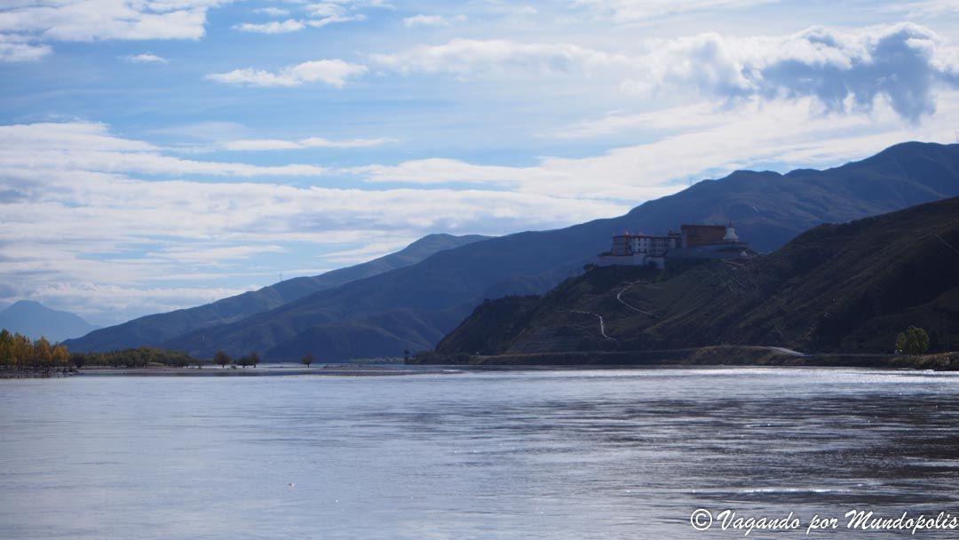 lago-yamdrok-tibet