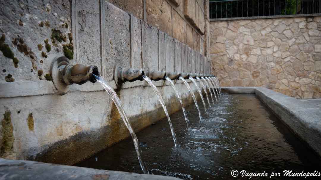 fuente-doce-caños-que-ver-brihuega