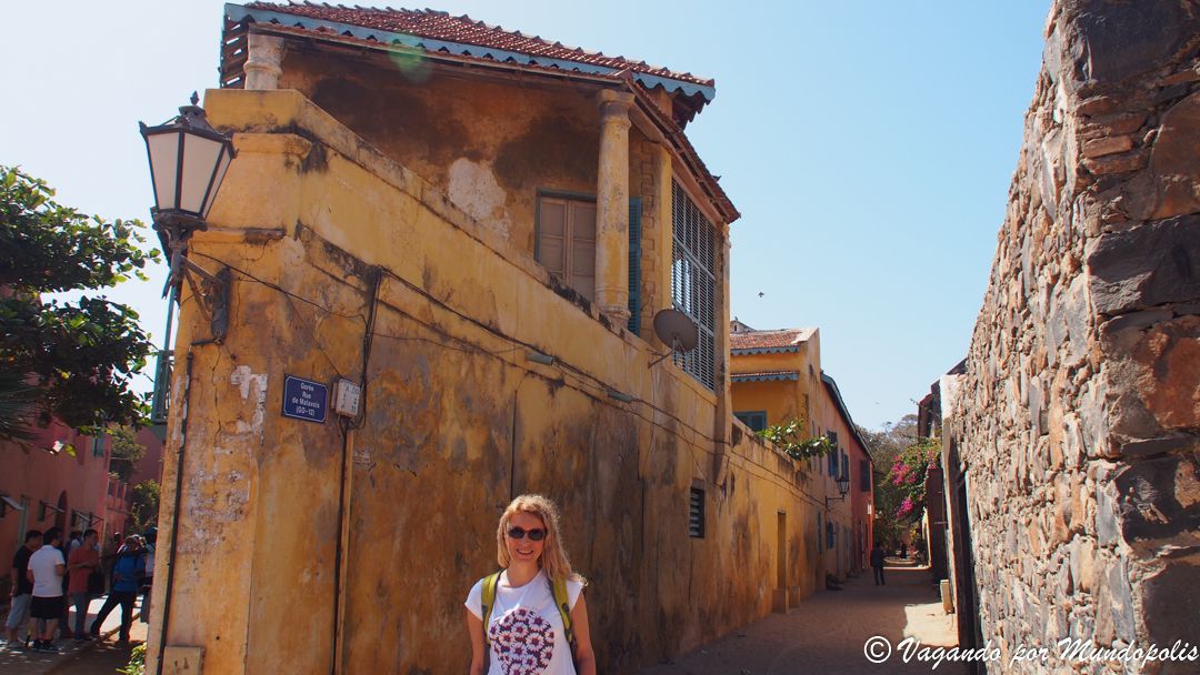 que-ver-en-la-isla-de-goree-casas-cooniales