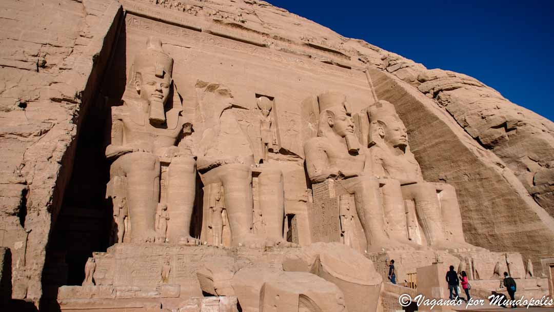 emplo-ramses-ii-abu-simbel-egipto