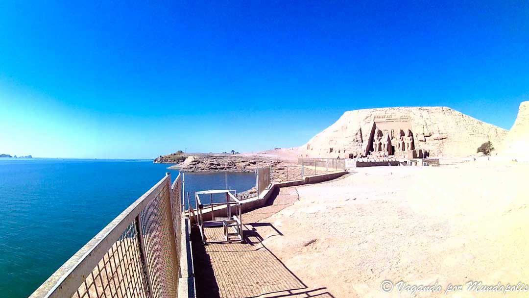 La imagen tiene un atributo ALT vacío; su nombre de archivo es traslado-abu-simbel.jpg