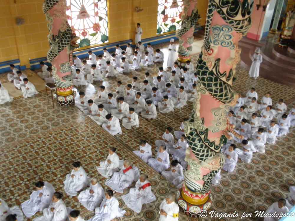 templo-cao-dai-vietnam