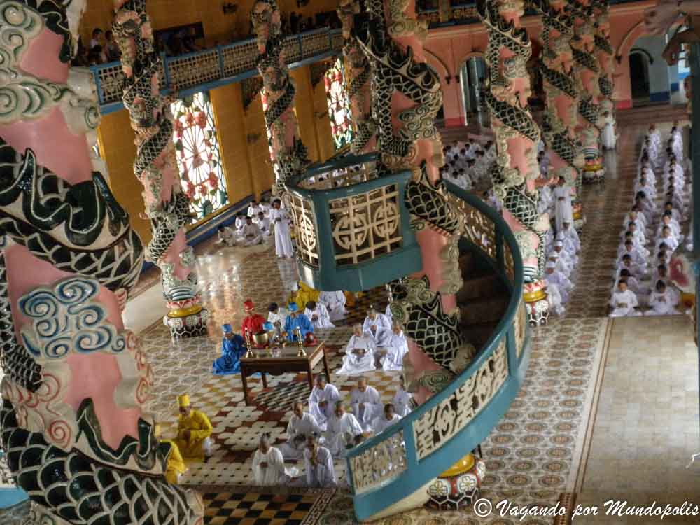 templo-cao-dai-vietnam