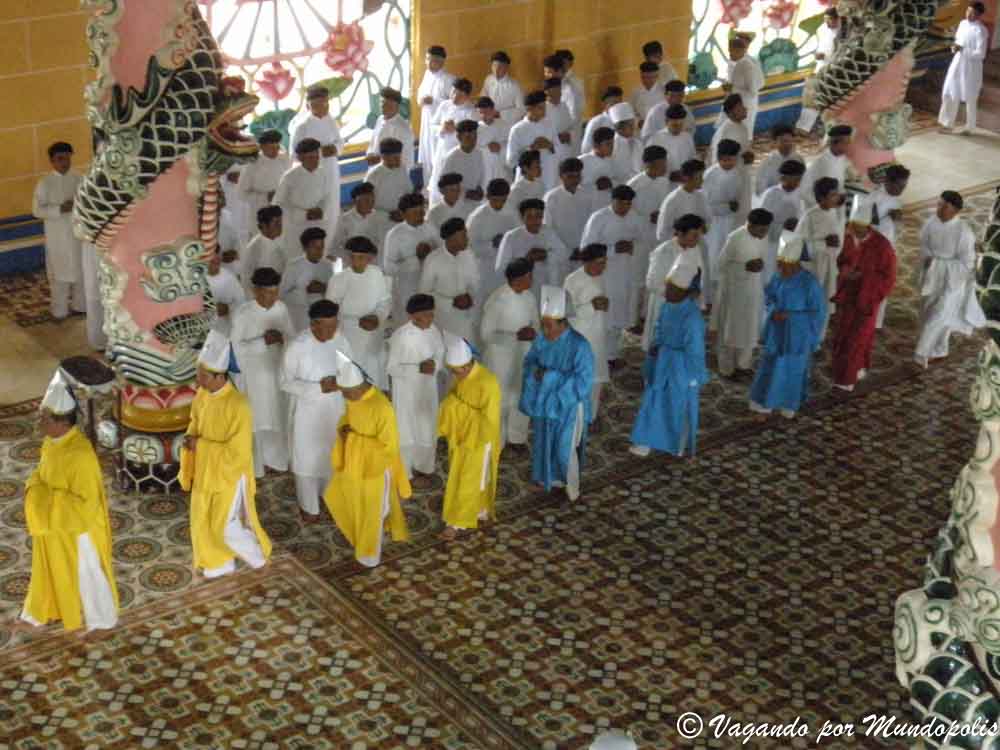templo-cao-dai-vietnam
