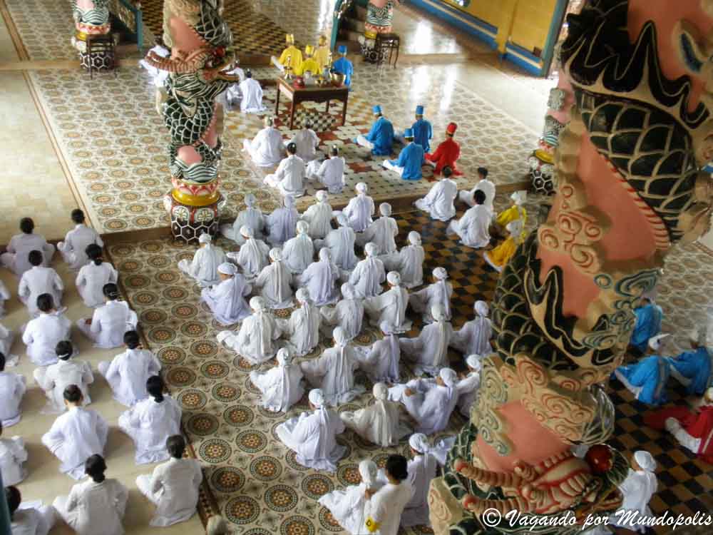 templo-cao-dai-vietnam