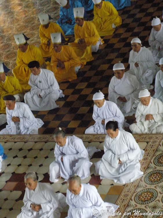 templo-cao-dai-vietnam